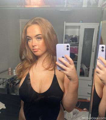 NeaveDare Leaked Nude OnlyFans (Photo 9)