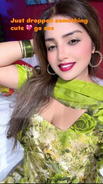 Neetu Dhillon Leaked Nude OnlyFans (Photo 8)
