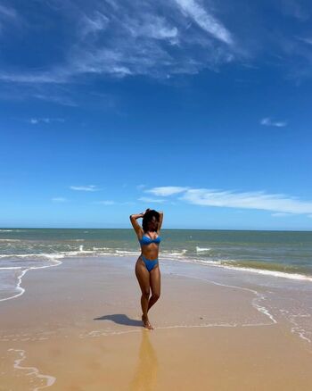 Negra Li