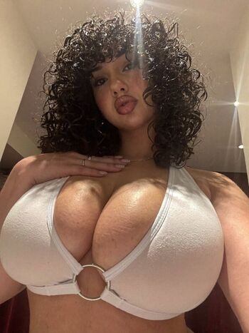 Neomi Gaia Leaked Nude OnlyFans (Photo 5)