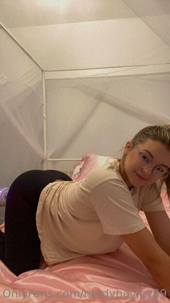 nerdyhayley69