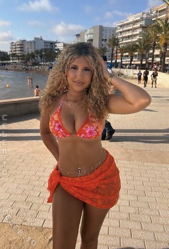 nevine.ths Leaked Nude OnlyFans (Photo 10)