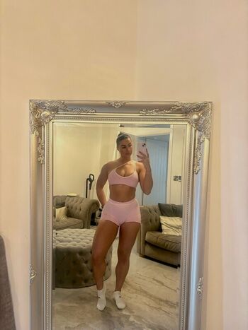 niamh.fairchild Leaked Nude OnlyFans (Photo 21)