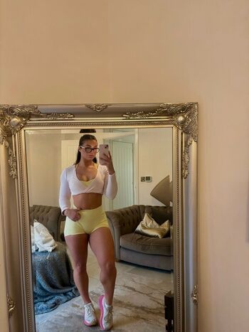 niamh.fairchild Leaked Nude OnlyFans (Photo 23)