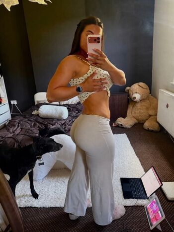 niamh.fairchild Leaked Nude OnlyFans (Photo 27)