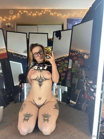 nichole_manic