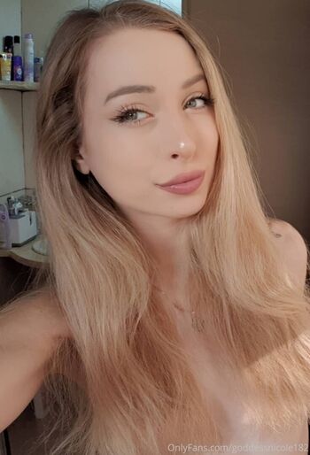 Nicole Brook