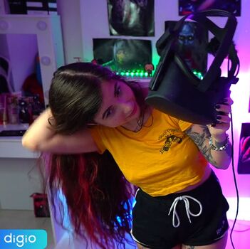 Nicole Diretora
