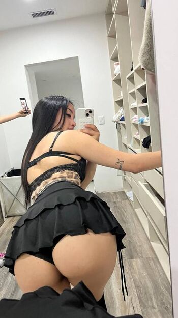 Nicole Veron Leaked Nude OnlyFans (Photo 11)