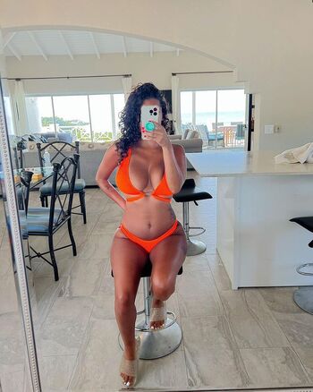 Nicolealexisxo