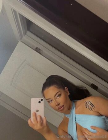 nicoleee01