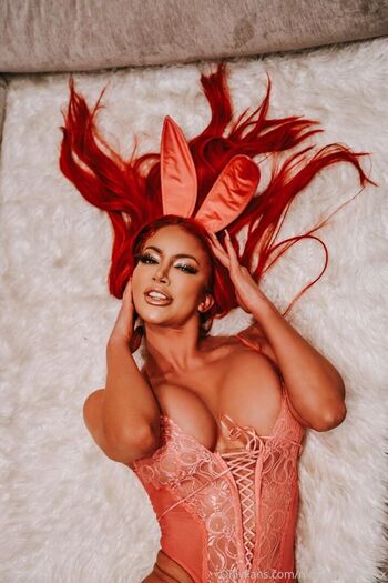Nicolette Shea