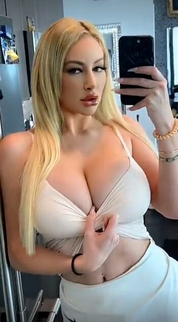 Nicolette Shea