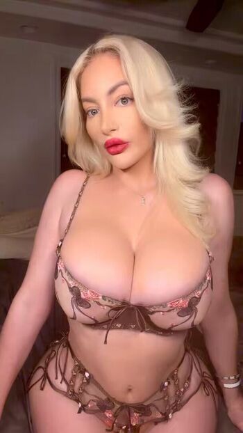 Nicolette Shea