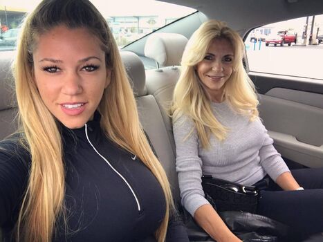Nicolle A
