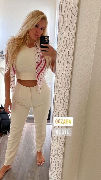 Nicolle A