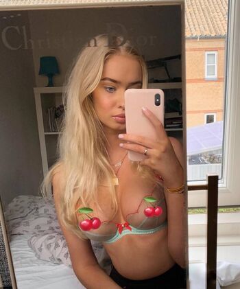 Nikoline Leaked Nude OnlyFans (Photo 8)