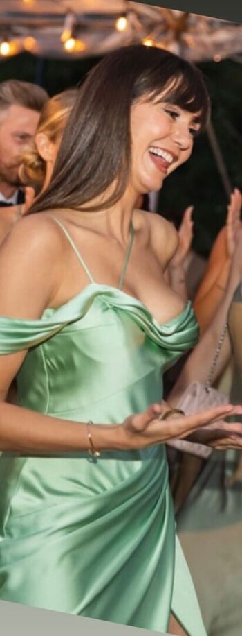 Nina Dobrev