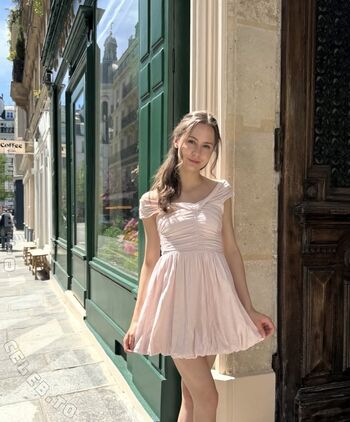 Nina Flash Leaked Nude OnlyFans (Photo 2)