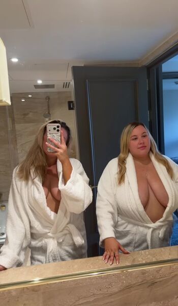 Nina & Laura