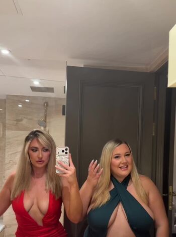 Nina & Laura Leaked Nude OnlyFans (Photo 22)