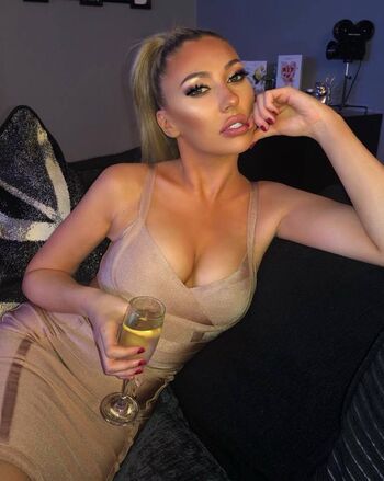 Ninawoolley Leaked Nude OnlyFans (Photo 30)