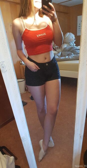 Noemi_70_VIP Leaked Nude OnlyFans (Photo 22)