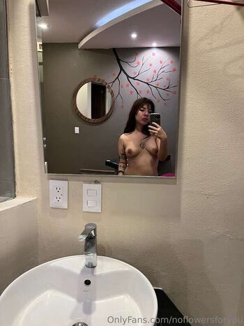 noflowersforyou Leaked Nude OnlyFans (Photo 34)