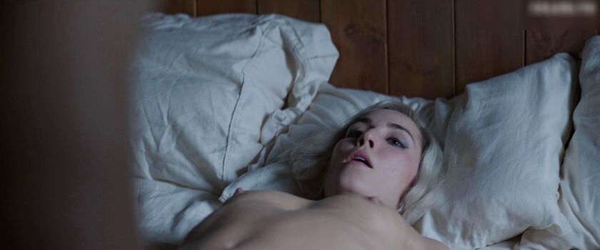 Noomi Rapace