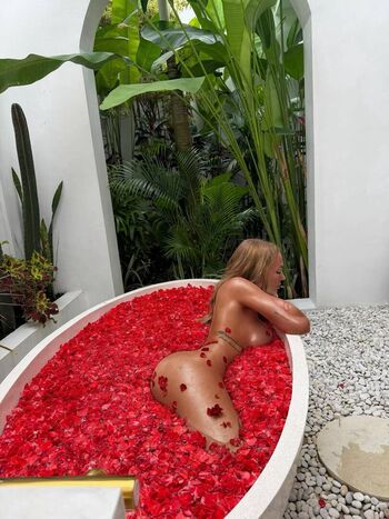 Norwegian Girls Leaked Nude OnlyFans (Photo 4)