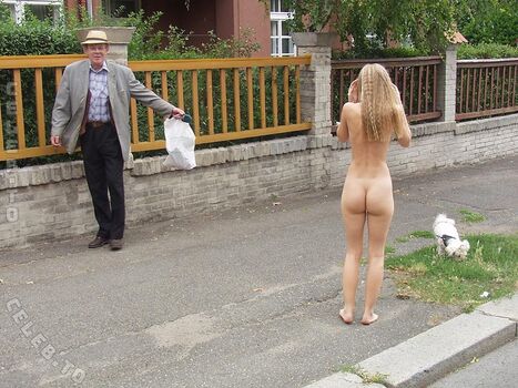 Nude In Public Leaked Nude OnlyFans (Photo 5)