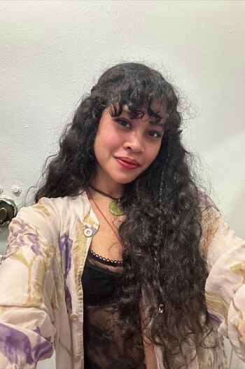 Nuha Jes Izman