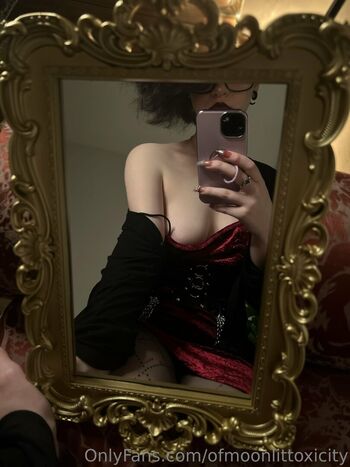 ofmoonlittoxicity Leaked Nude OnlyFans (Photo 16)