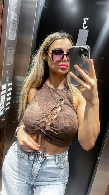 Oksanaalma Oksana Alma Leaked Nude OnlyFans (Photo 28)