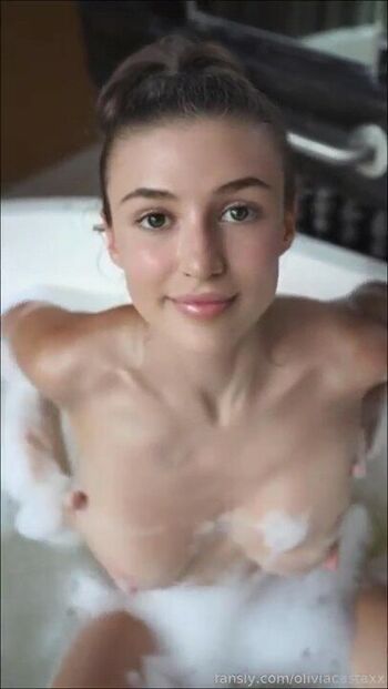 Olivacasta Leaked Nude OnlyFans (Photo 10)