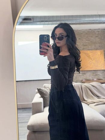 Olivia DeLaurentis Leaked Nude OnlyFans (Photo 2)