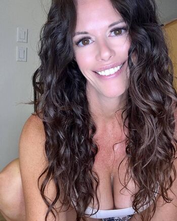 OnlyJans2023 Leaked Nude OnlyFans (Photo 19)