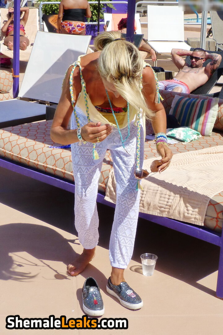 OOPS!!! International Nude OnlyFans (Photo 837)