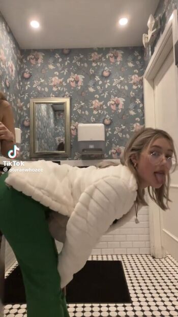 oturanwhozee Leaked Nude OnlyFans (Photo 6)
