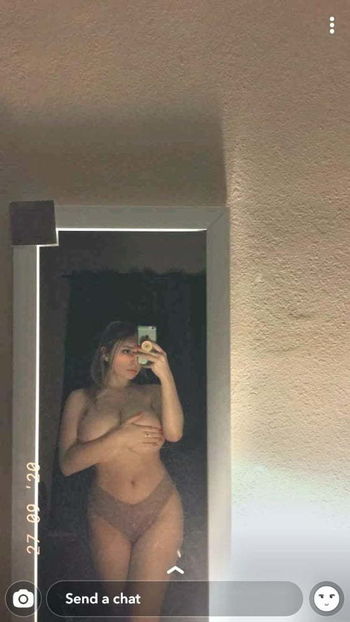 Paige 4Chan Leaked Nude OnlyFans (Photo 26)