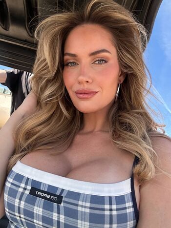 Paige Spiranac Leaked Nude OnlyFans (Photo 30)