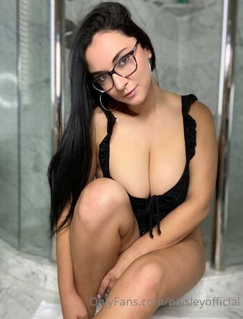 paisleyofficial Leaked Nude OnlyFans (Photo 7)