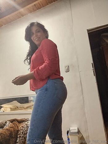 pamela_divina_hot_xxx