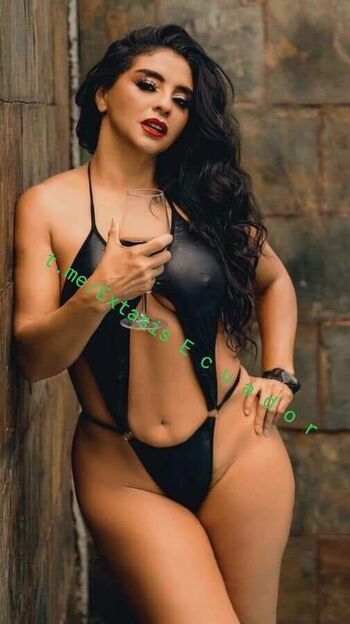 Paola Farias Leaked Nude OnlyFans (Photo 6)