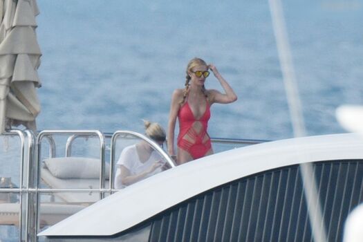 Paris Hilton