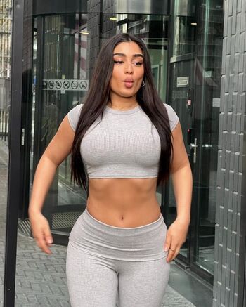 parmidashahh Leaked Nude OnlyFans (Photo 19)