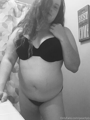 peachyly Leaked Nude OnlyFans (Photo 18)