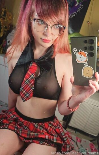 PeachyxDreams Leaked Nude OnlyFans (Photo 13)