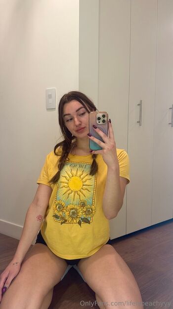 Peachyyvirgo