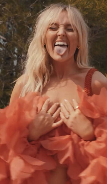 Perrie Edwards
